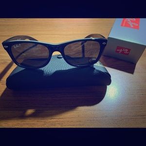 Rayban New Wayfarer Polarized 52mm 18 3P